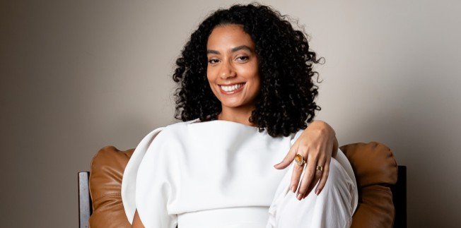 Isabela Reis, jornalista, roteirista e apresentadora do Angu de Grilo, em entrevista ao deepbeep
